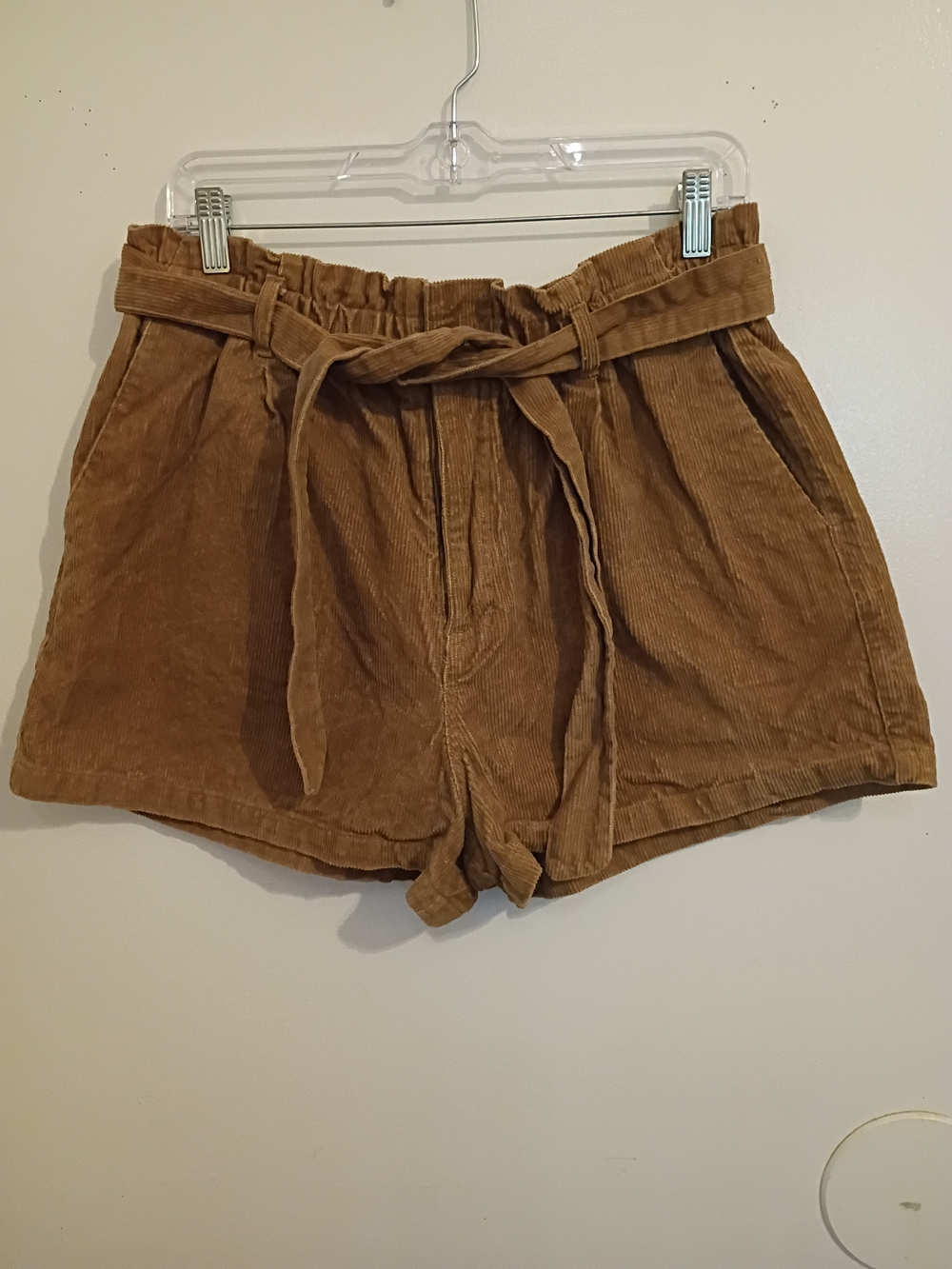 GeeGee Women's High Waist Corduroy Belted Shorts Sz L